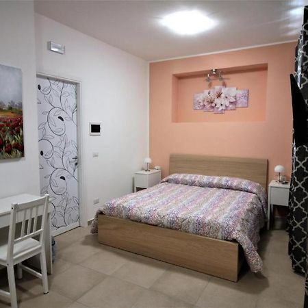 La Rosatea Rooms Monreale Bagian luar foto