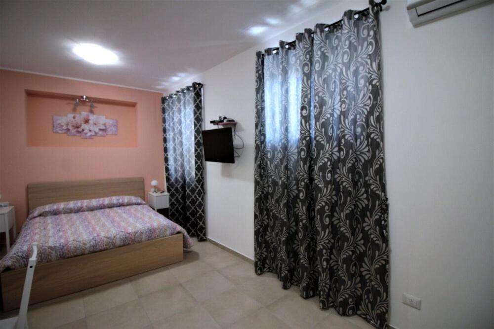 La Rosatea Rooms Monreale Bagian luar foto